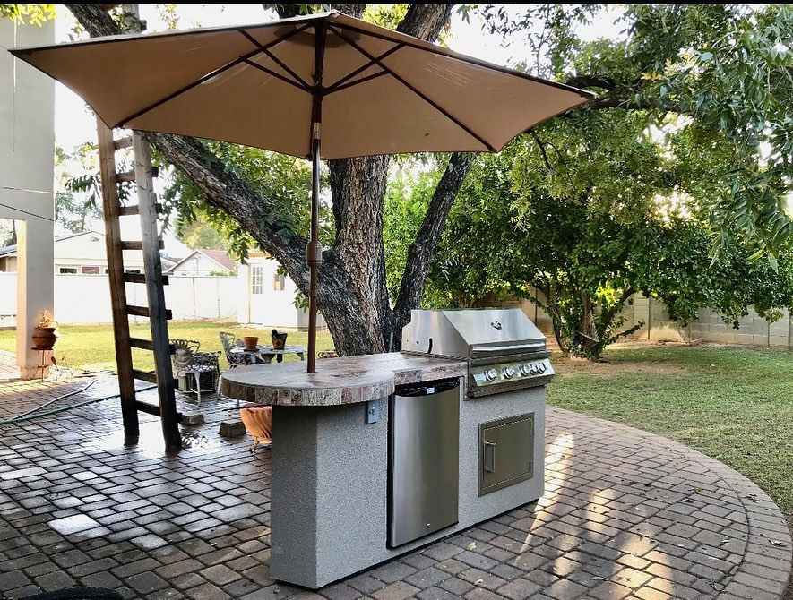 Kokomo Grill BBQ Island Maui 7.5 ft Outdoor Kitchen with 33" Bar, Built-In Grill & LED Lighting